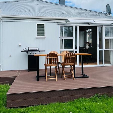 Luxurious Home Close To Beach Dunedin Exterior photo